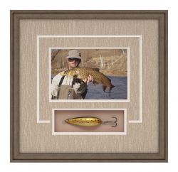 FISHERMAN AND LURE